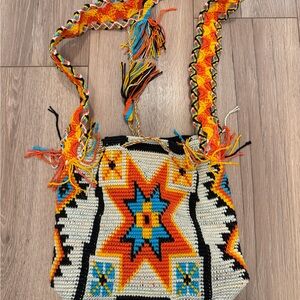 WAYUU MOCHILA AUTHENTIC HANDWOVEN BAGS